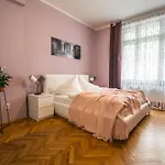 Reflection 2Bdr Apartment By Ruterra